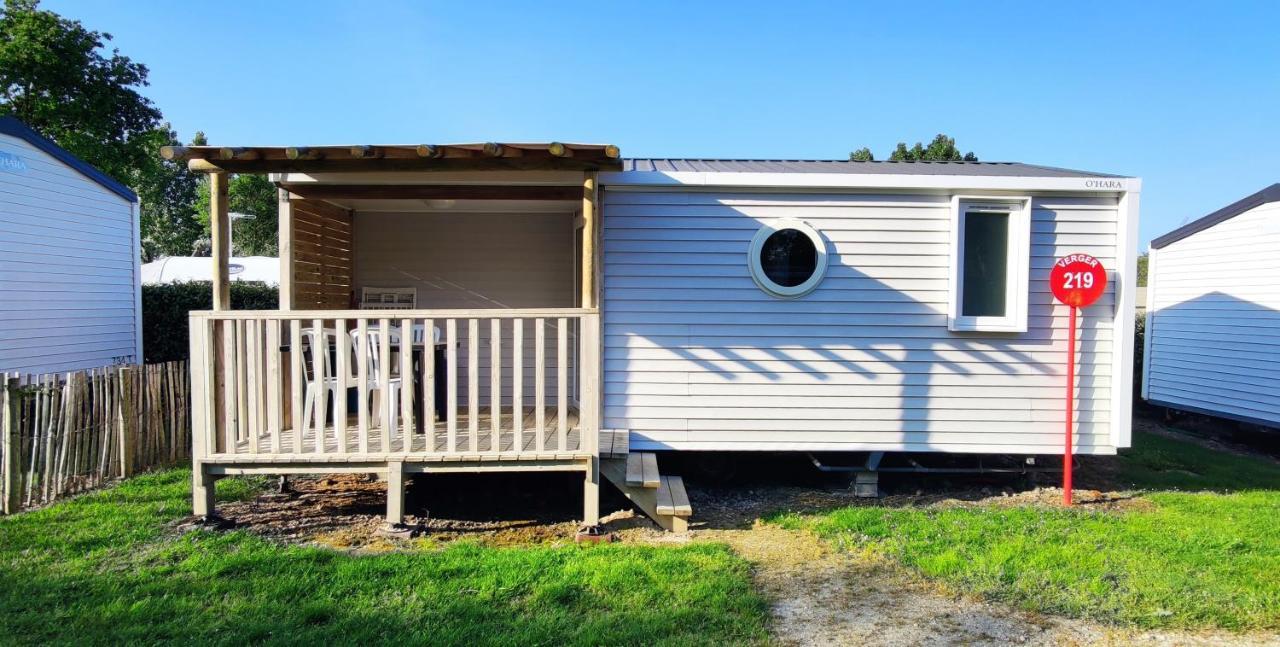 Camping Insolite Le Haut Village Saint-Michel-Chef-Chef Extérieur photo