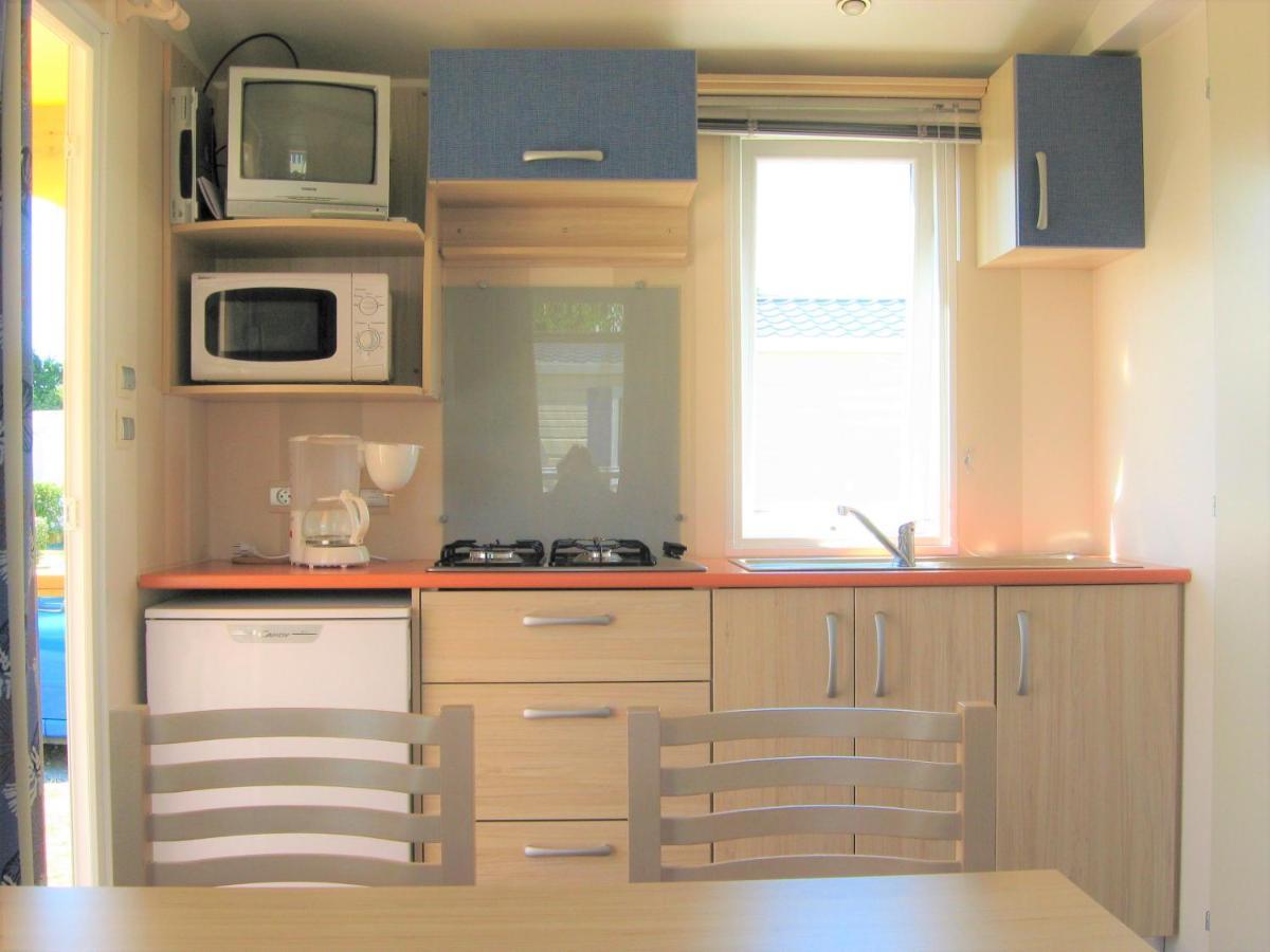 Camping Insolite Le Haut Village Saint-Michel-Chef-Chef Extérieur photo