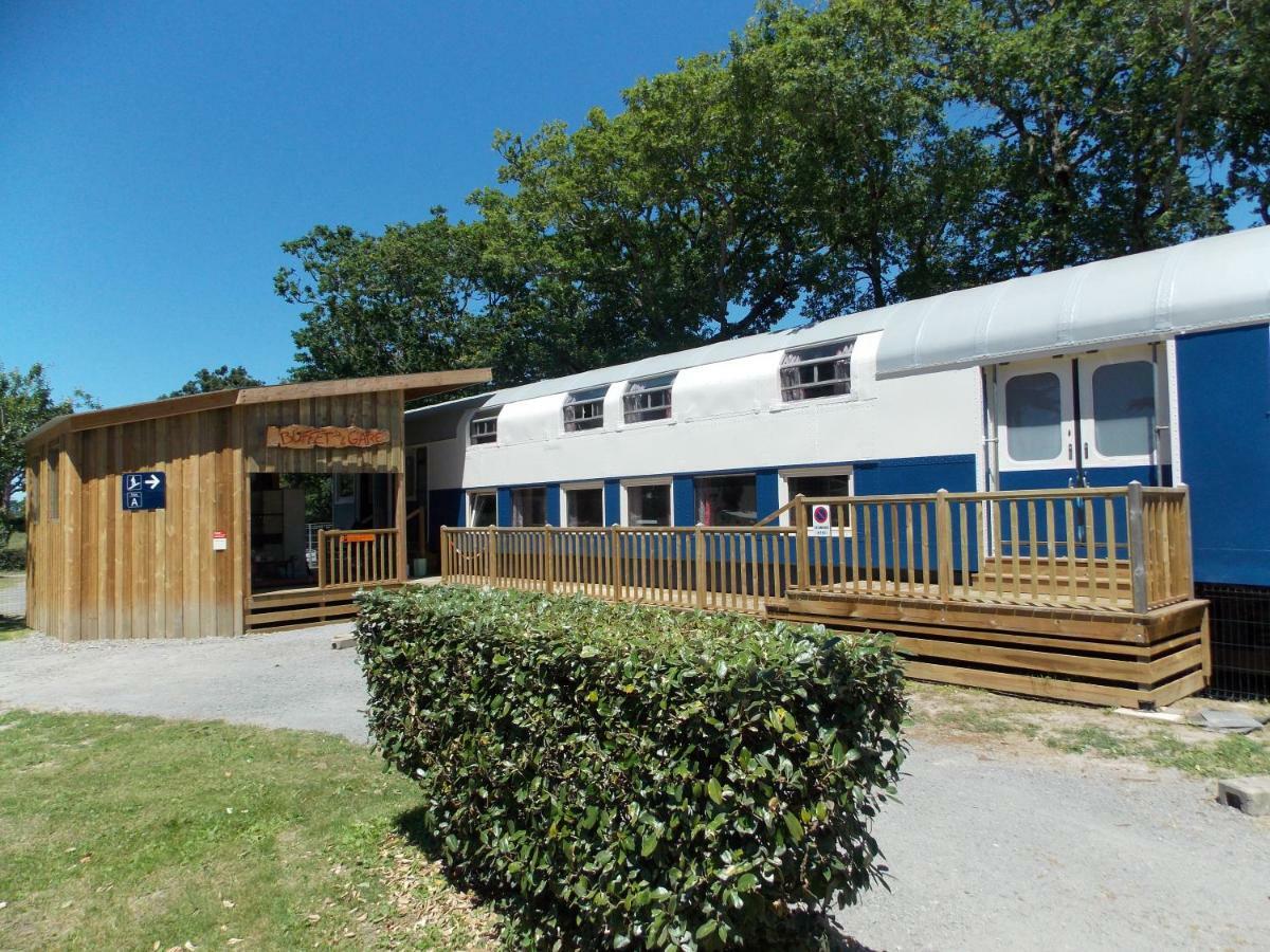 Camping Insolite Le Haut Village Saint-Michel-Chef-Chef Extérieur photo