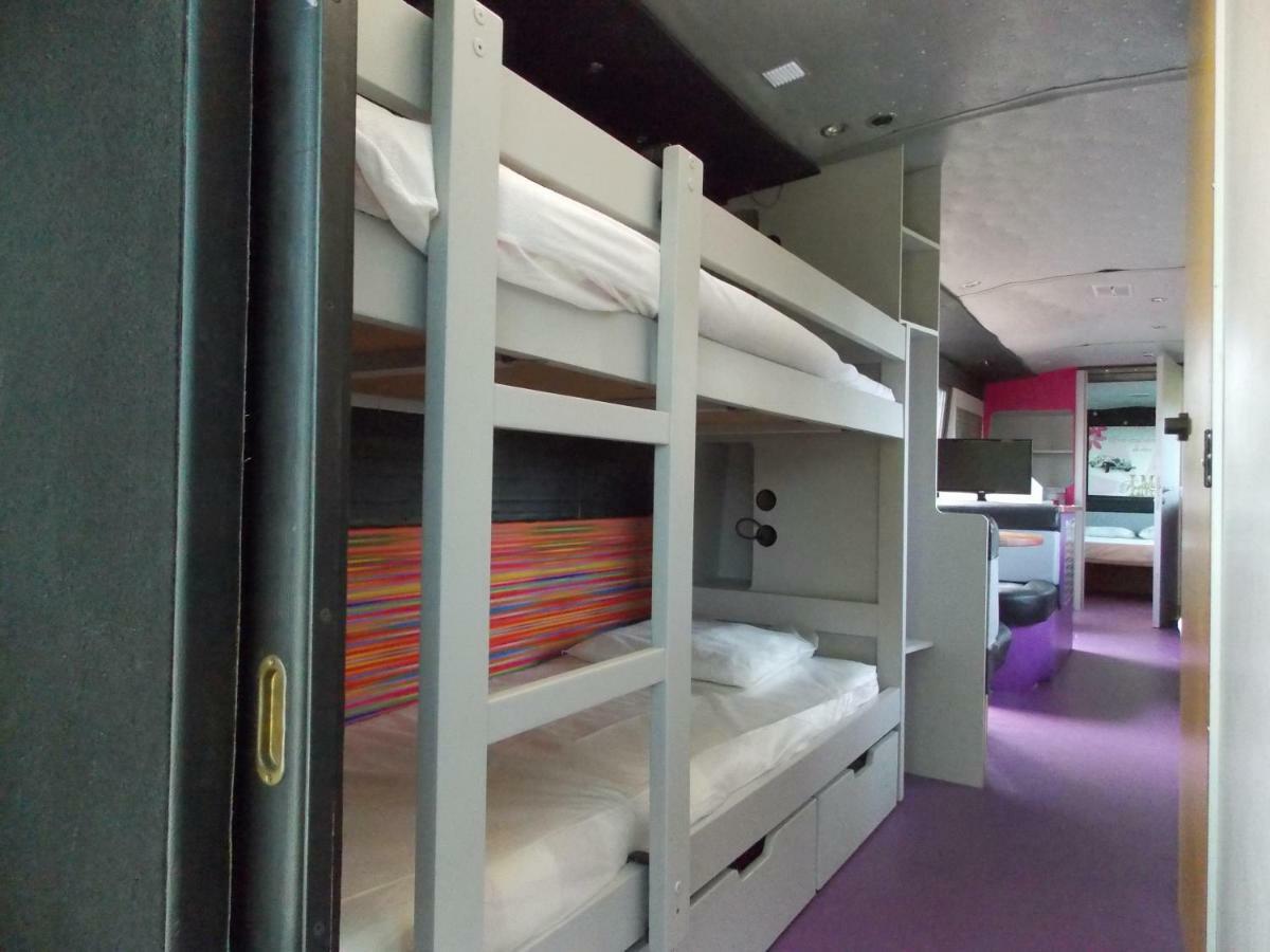 Camping Insolite Le Haut Village Saint-Michel-Chef-Chef Extérieur photo