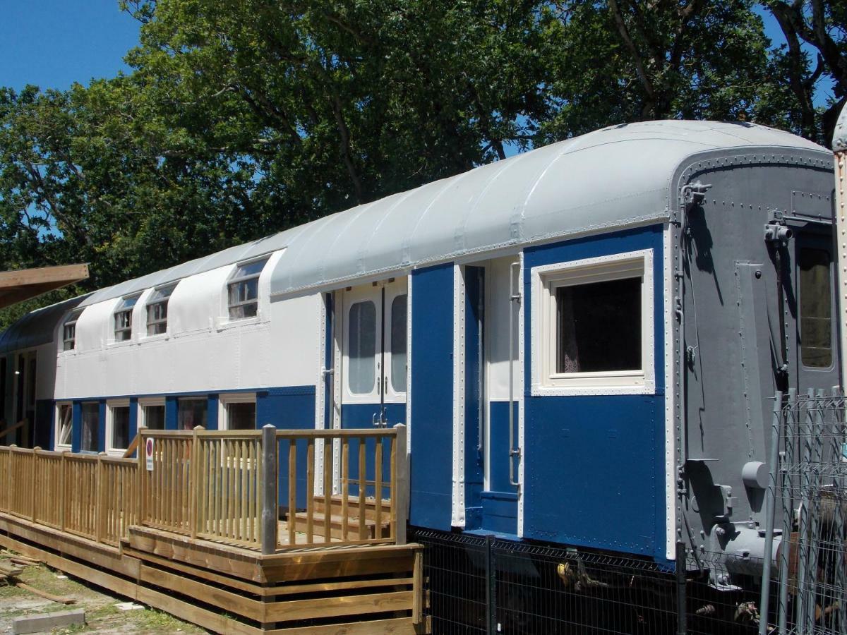 Camping Insolite Le Haut Village Saint-Michel-Chef-Chef Extérieur photo